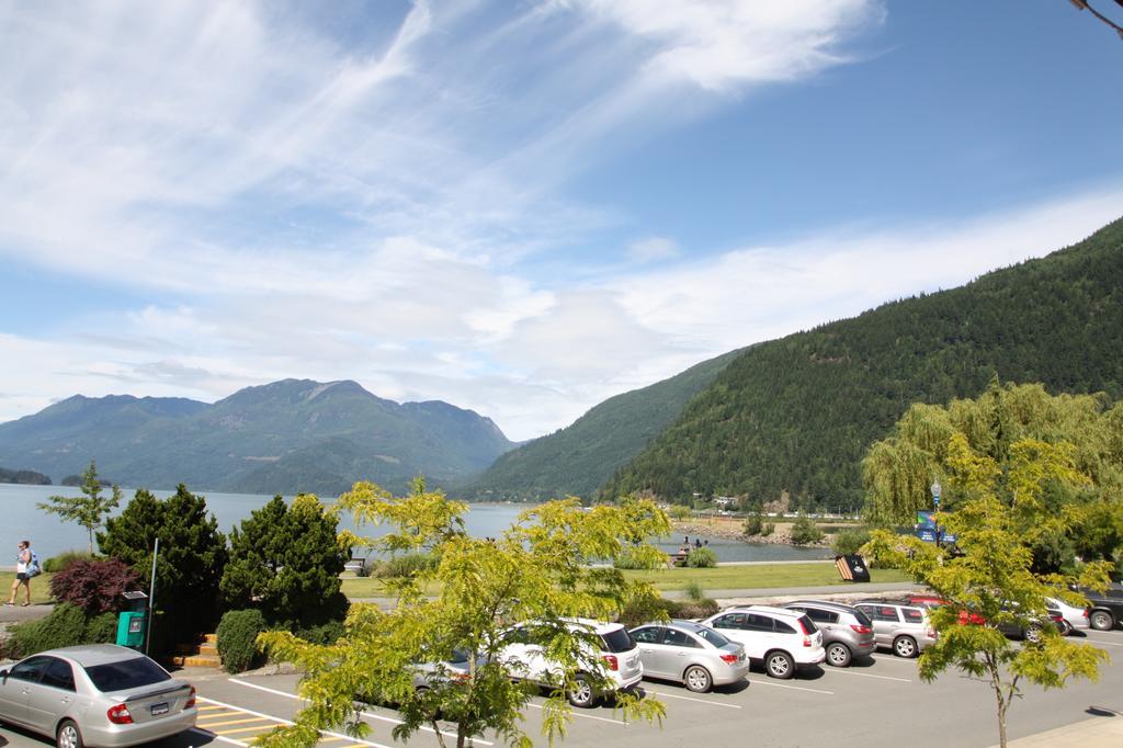 Harrison Spa Motel Harrison Hot Springs Esterno foto