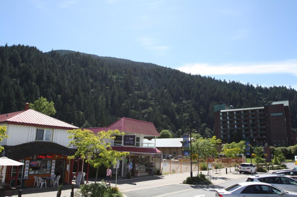 Harrison Spa Motel Harrison Hot Springs Esterno foto