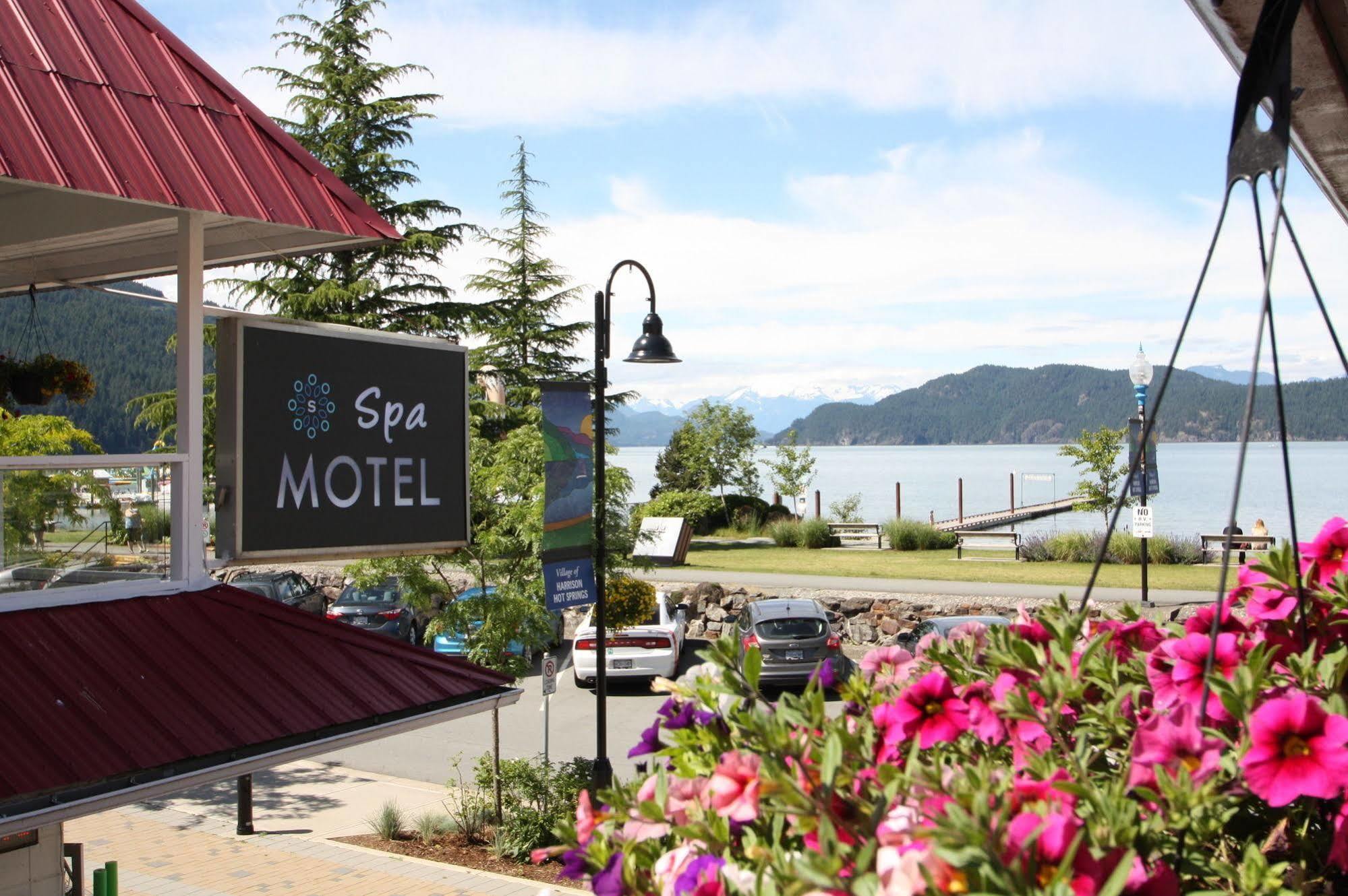 Harrison Spa Motel Harrison Hot Springs Esterno foto