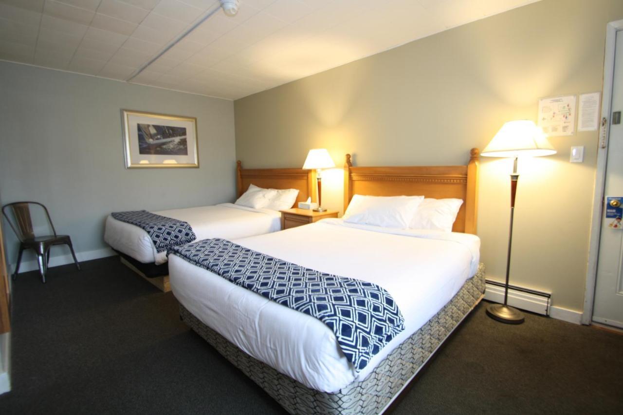 Harrison Spa Motel Harrison Hot Springs Esterno foto