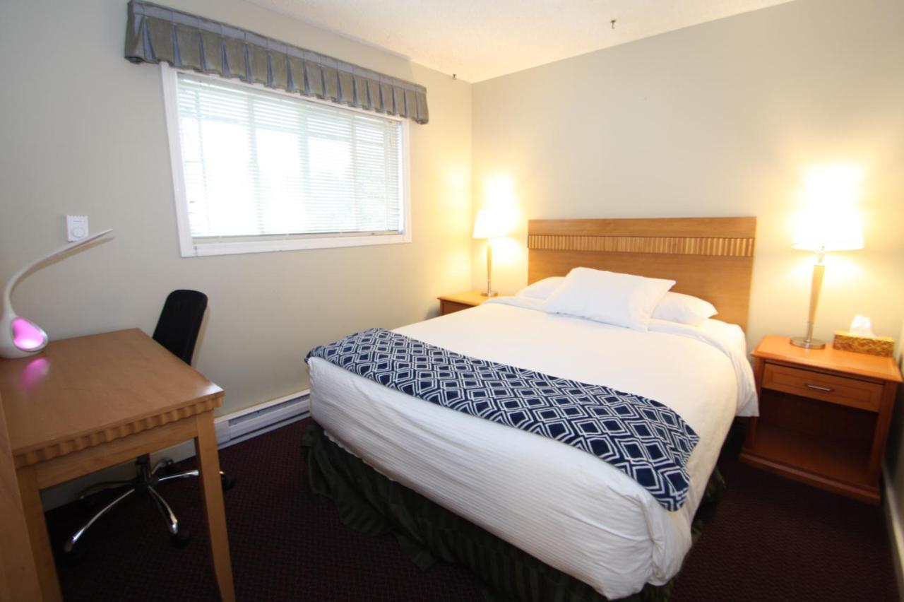 Harrison Spa Motel Harrison Hot Springs Esterno foto