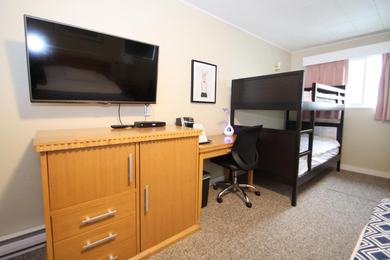 Harrison Spa Motel Harrison Hot Springs Esterno foto